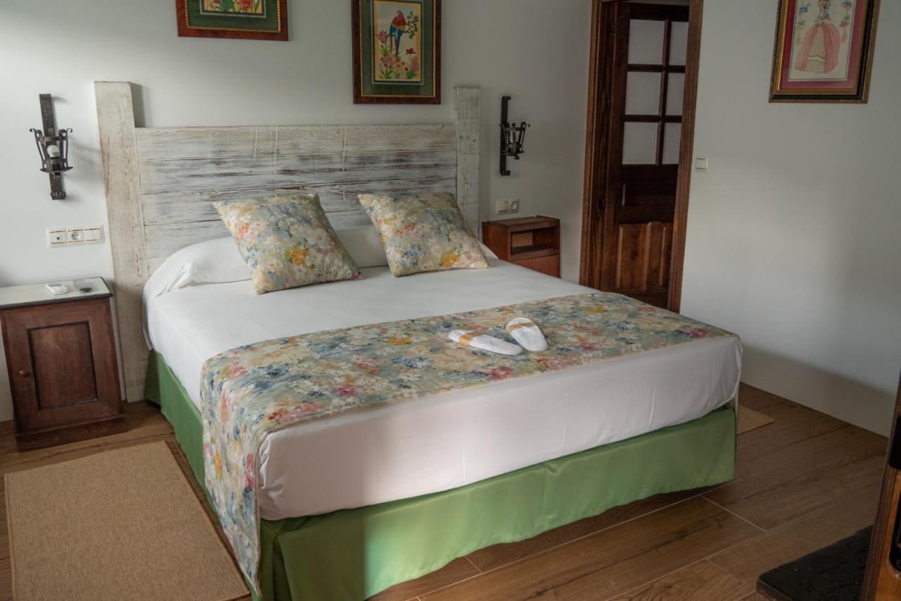 Posada Y Apartamentos Trebuesto De Guriezo Екстер'єр фото