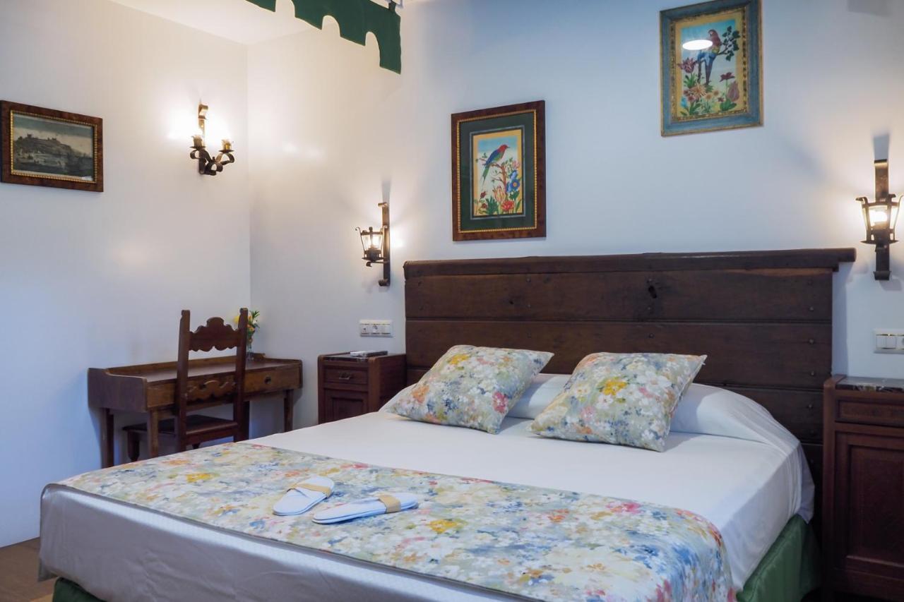 Posada Y Apartamentos Trebuesto De Guriezo Екстер'єр фото