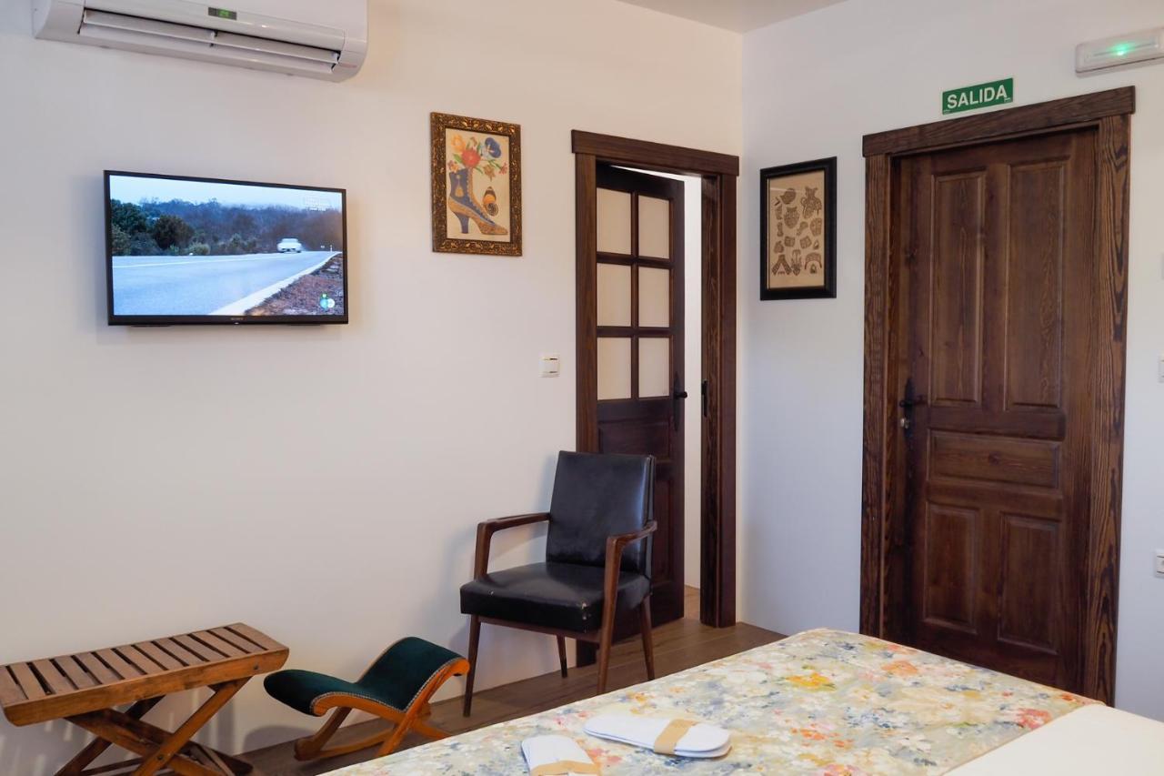 Posada Y Apartamentos Trebuesto De Guriezo Екстер'єр фото