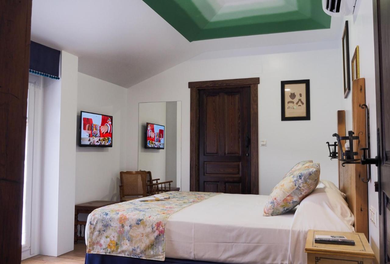Posada Y Apartamentos Trebuesto De Guriezo Екстер'єр фото