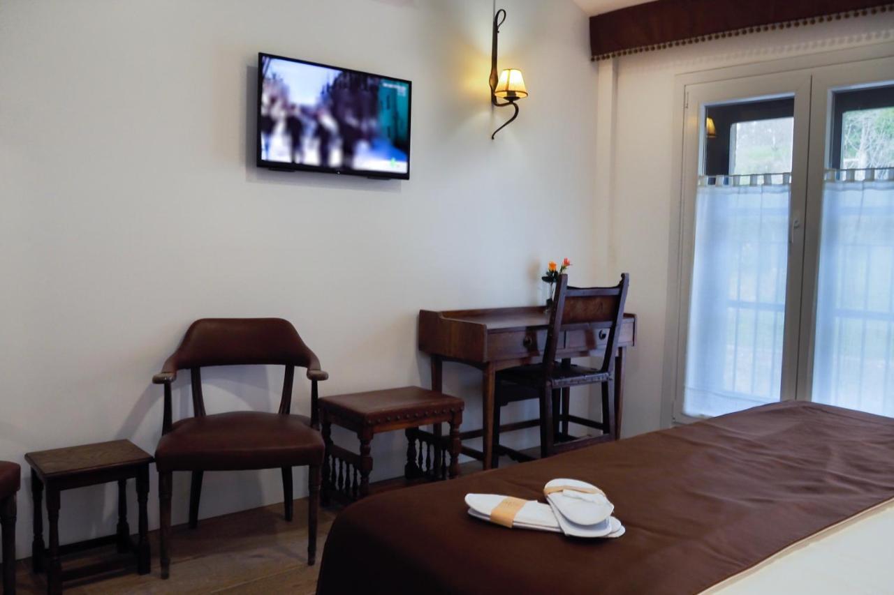 Posada Y Apartamentos Trebuesto De Guriezo Екстер'єр фото
