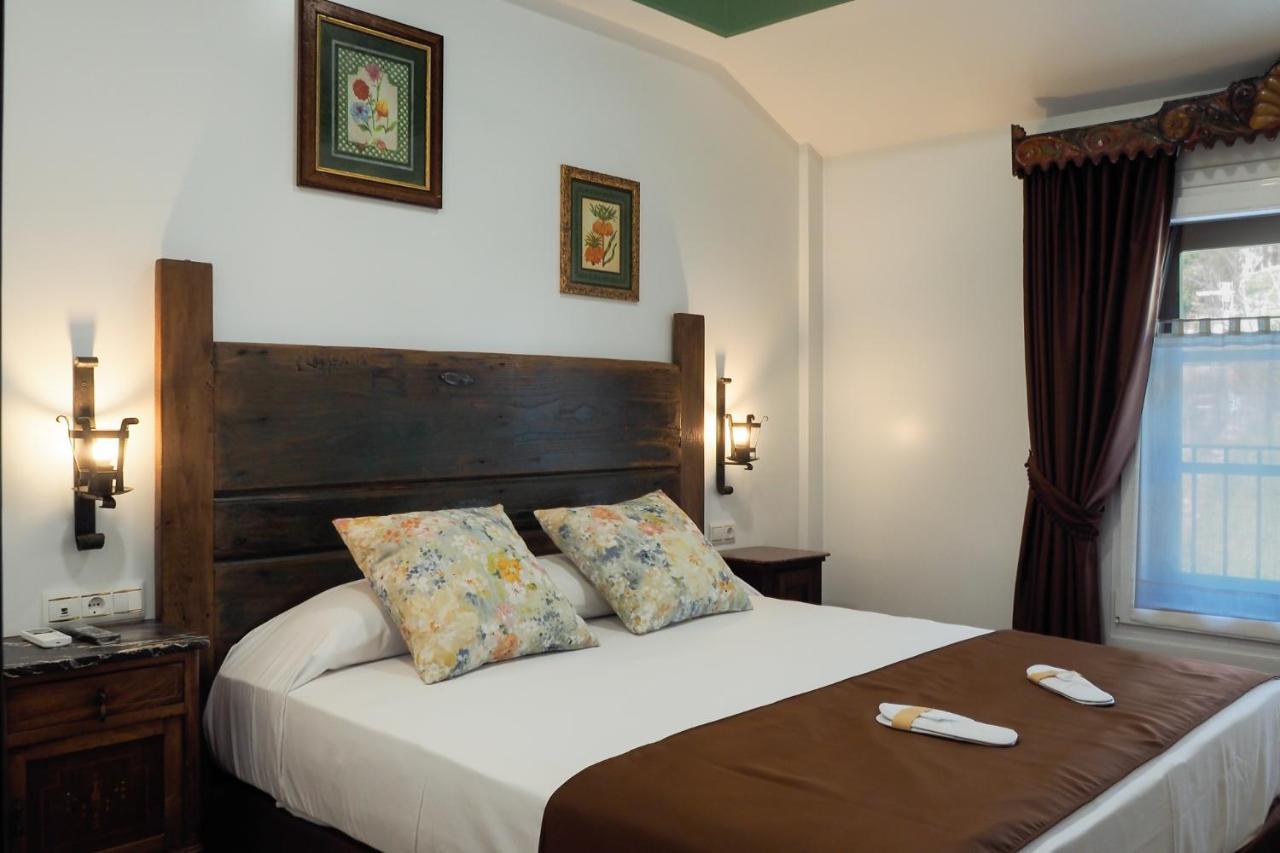 Posada Y Apartamentos Trebuesto De Guriezo Екстер'єр фото